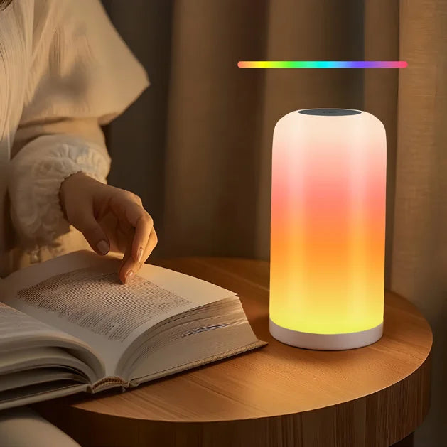 Lampe de table LED RGB dimmable design. Créez une ambiance lumineuse personnalisée pour votre intérieur.