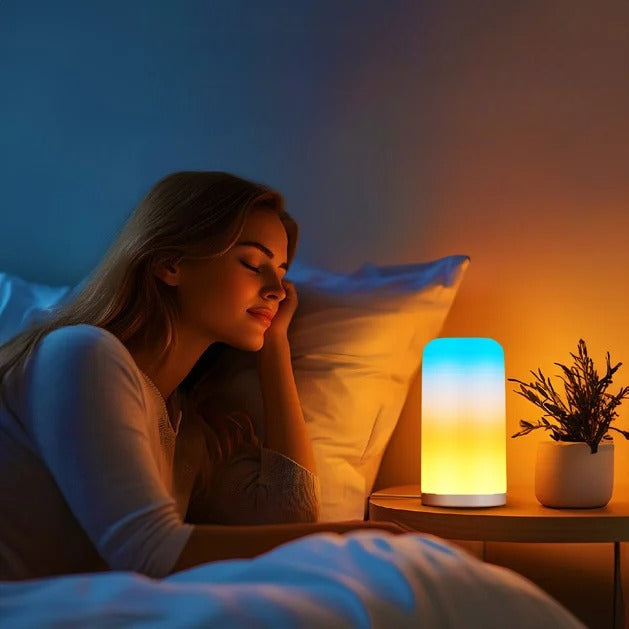 Lampe de table design LED RGB. Idéale pour une décoration avec lumière dimmable, créant une ambiance unique.