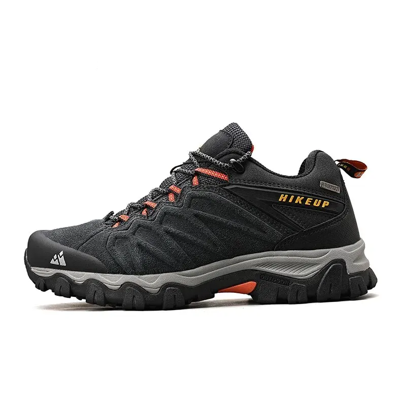 Chaussures homme en cuir pour randonnée en montagne, conçues pour l'aventure, la robustesse et le confort outdoor.