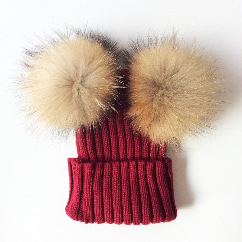 Adulte ou enfant, ce bonnet chaud acrylique à double pompon fourrure est parfait pour l'hiver.