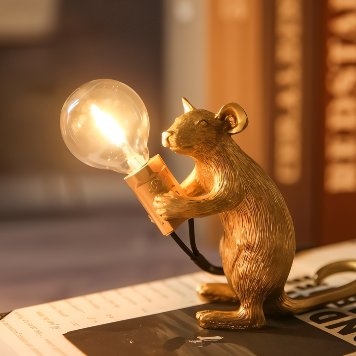 Décoration lumineuse : lampe de bureau souris vintage, parfaite pour un éclairage original.