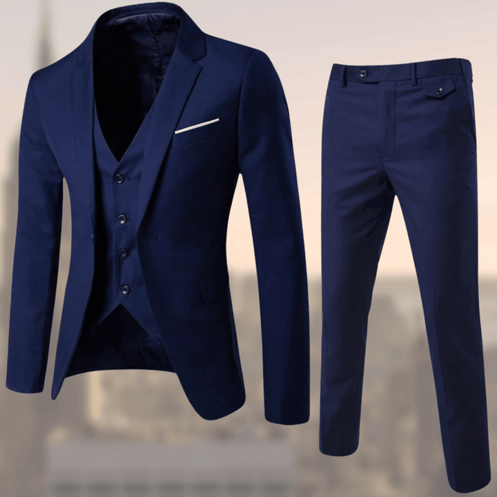 Costume hommes élégant deux pièces coupe slim, parfait pour mariage ou tenue formelle. Veste et pantalon ajustés.