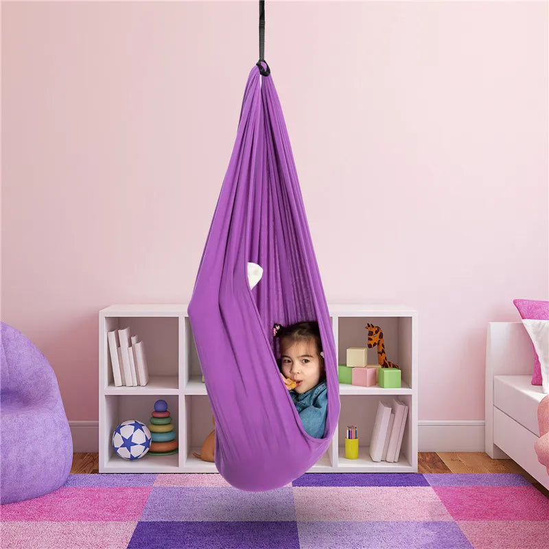 Hamac ZenSwing pour enfants, balançoire sensorielle thérapeutique, outil de relaxation et bien-être.