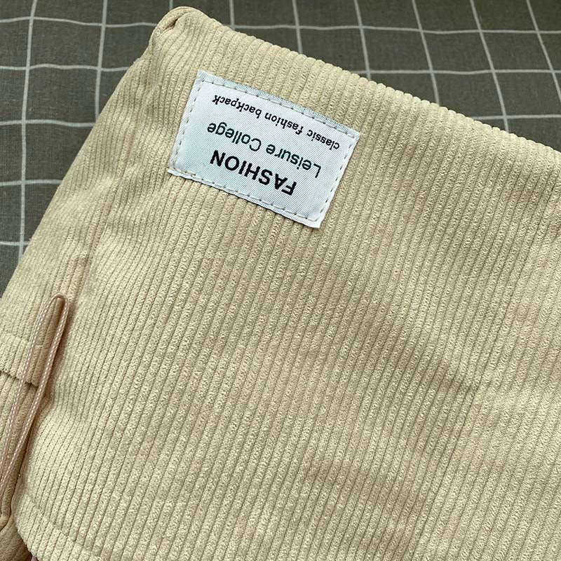 Sac bandoulière vert en velours côtelé, style rétro élégant pour femme, ajoute une touche vintage.