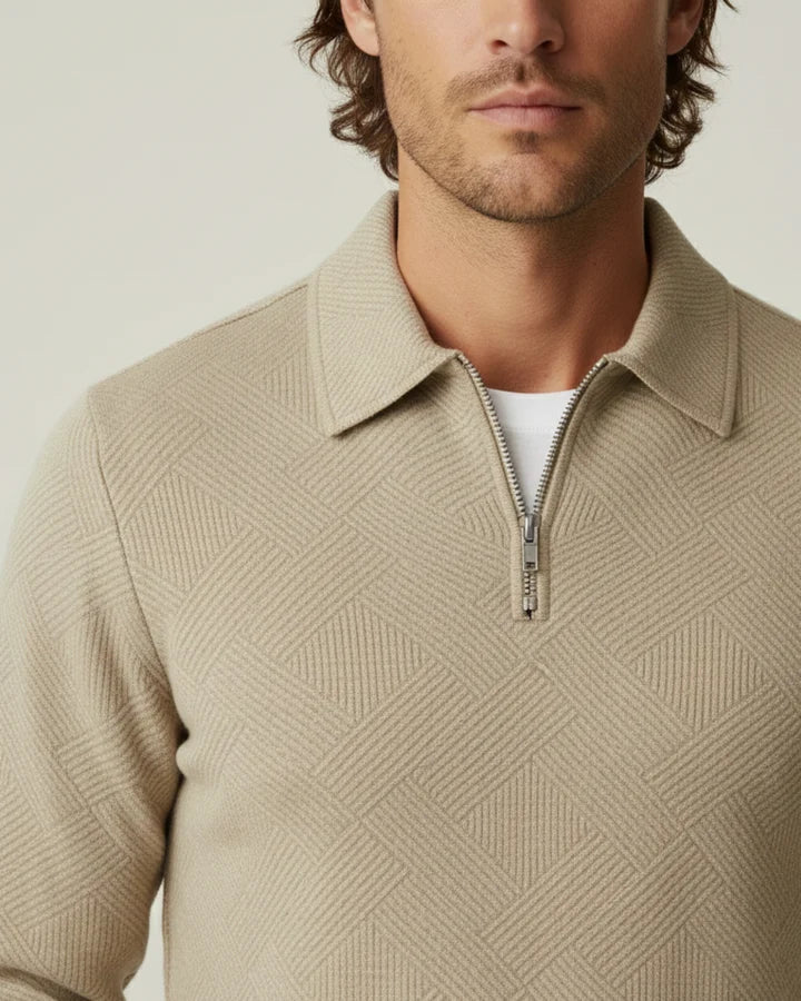Pull homme confortable col polo zippé, maille douce, idéal temps frais. Vêtement essentiel hiver.