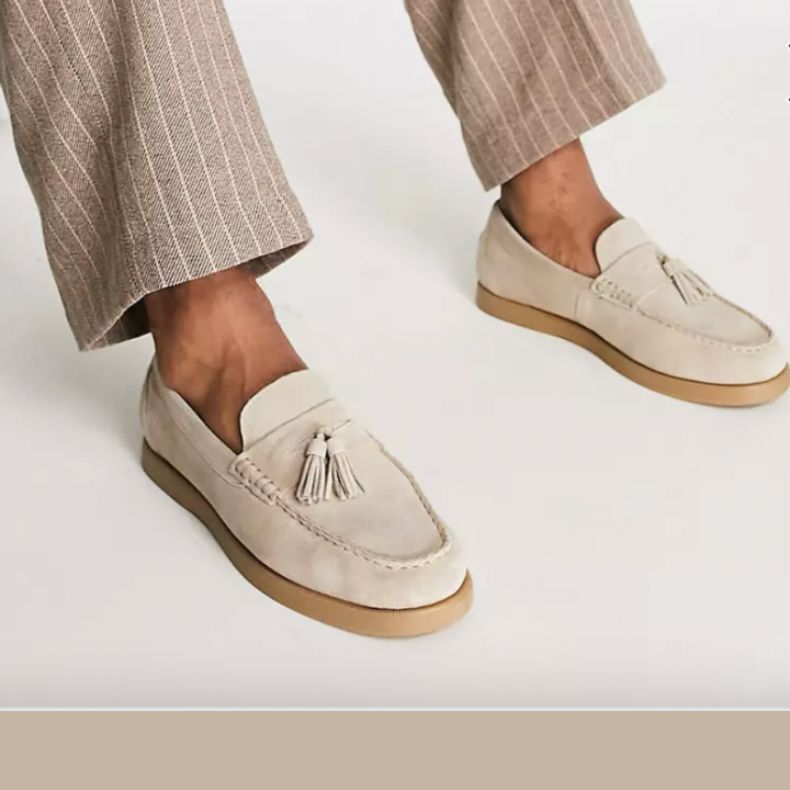 Mocassins Odran pour hommes en kaki, offrant confort et style élégant pour tenues décontractées ou formelles.