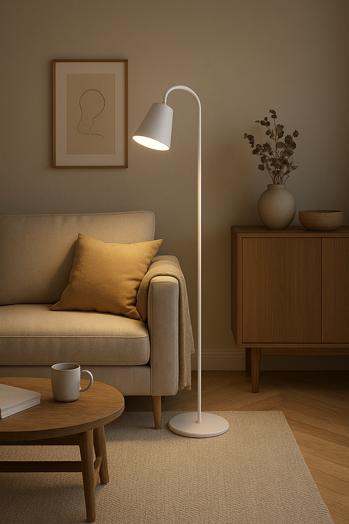 Lampadaire moderne bois/métal, crée une ambiance chaleureuse et lumineuse dans votre espace.