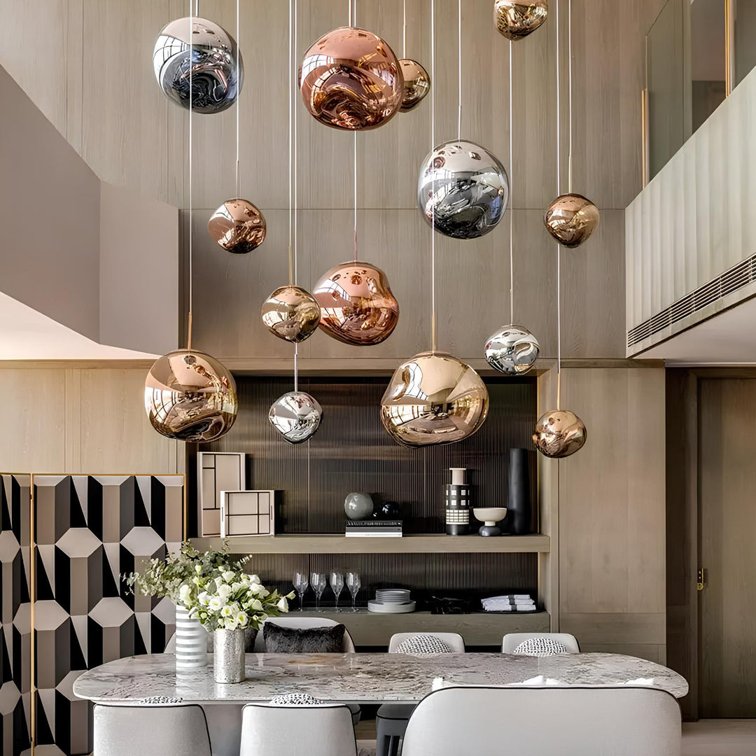 Lustre LED design effet lave pour salon moderne, éclairage élégant.