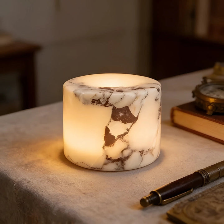 Lampe d'ambiance tactile moderne, éclairage intérieur polyvalent pour un décor contemporain sans fil.