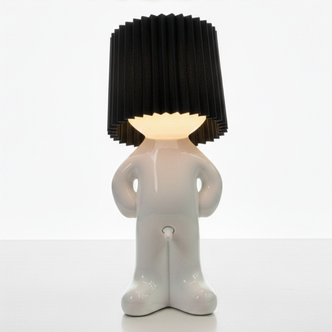 Lampe de bureau design contemporain, éclairage élégant pour intérieur stylé.