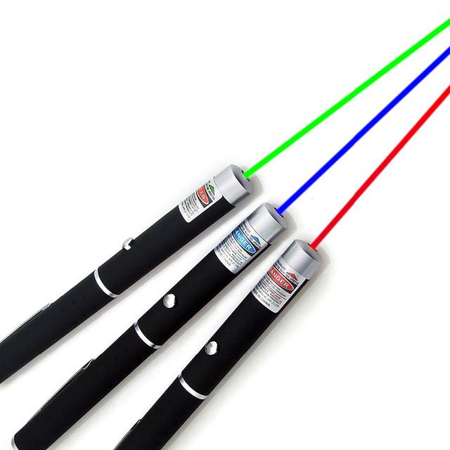 Pointeur laser multicolore polyvalent pour enseignants, guides et présentateurs. Visibilité accrue.
