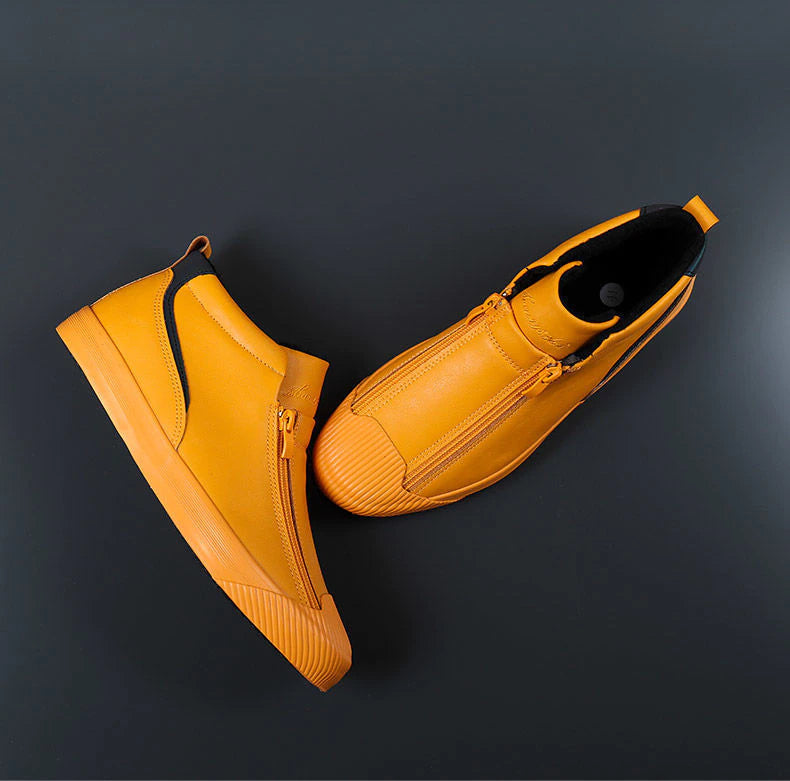 Chaussures slip-on homme Noah. Design moderne, fermeture éclair pratique et confort optimal pour un style facile.