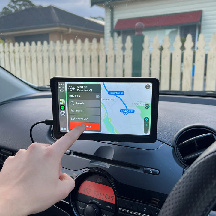 Système multimédia DrivePlay pour voiture. Écran tactile avec CarPlay, Android Auto, pour le plaisir de conduite.