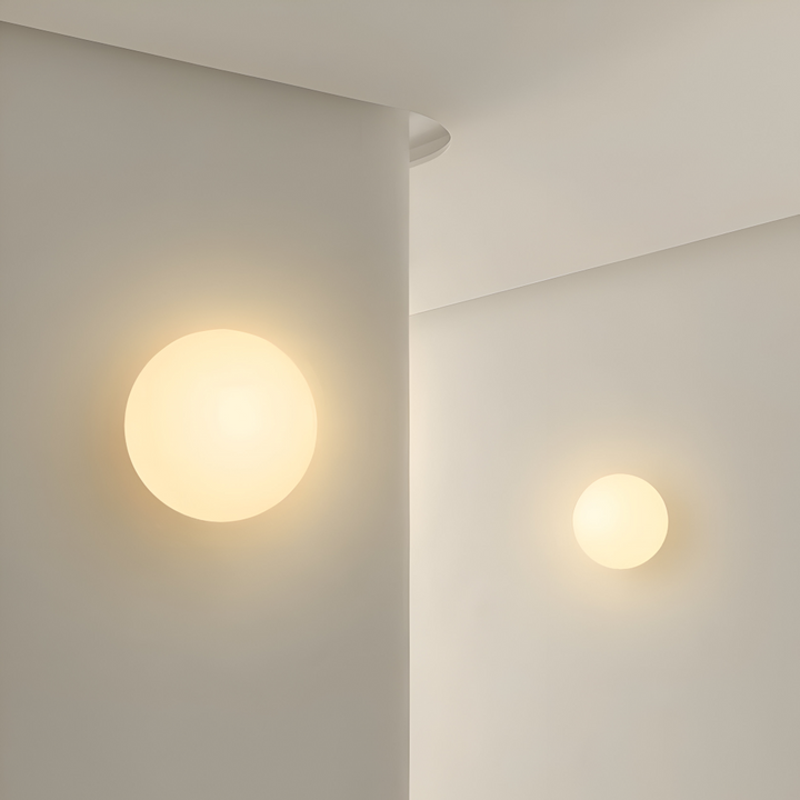 Applique murale LED blanche ronde, design moderne pour salon, salle à manger ou couloir. Luminaire intérieur.