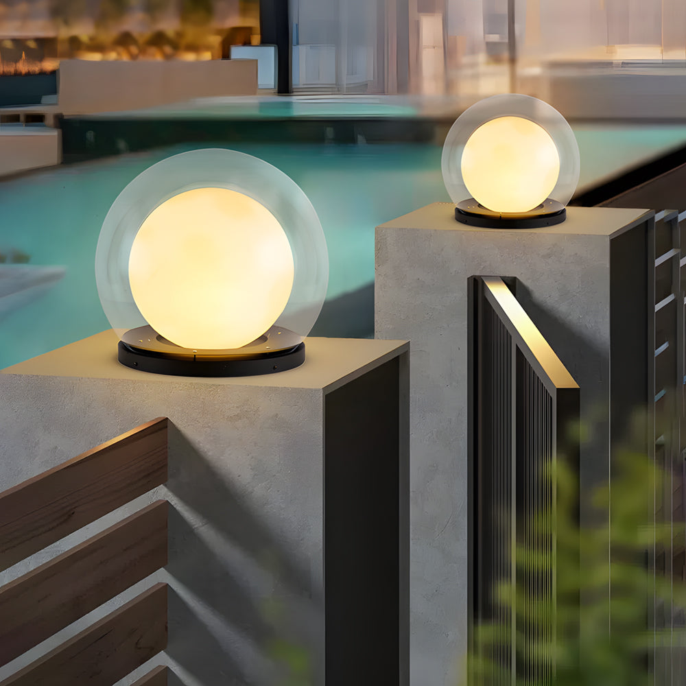 Lampe murale LED jardin, sphère lune lumière chaude. Décoration extérieure élégante.