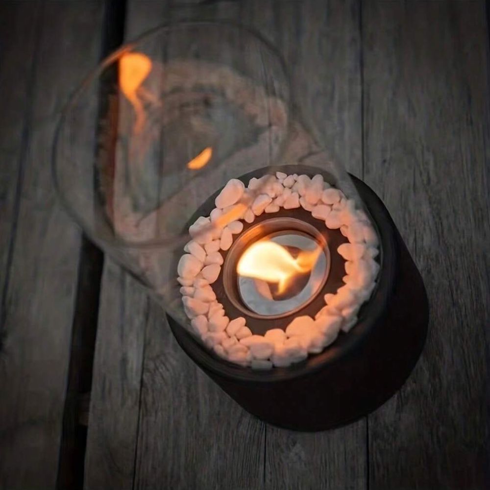 Lampe à huile style classique, parfaite pour ajouter une touche de design rétro à votre intérieur.
