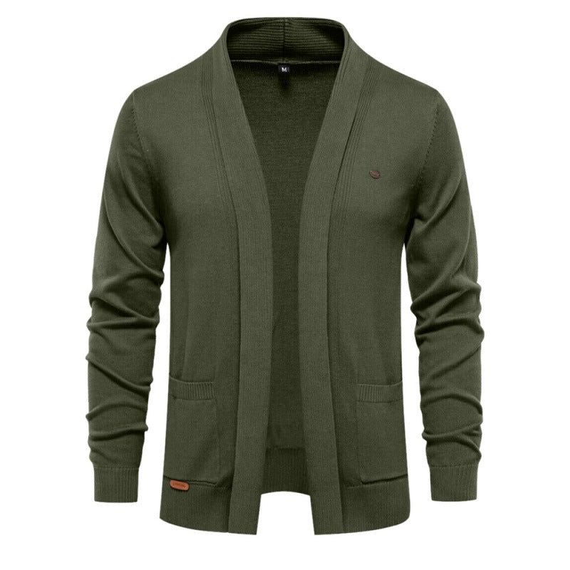 Dos du cardigan homme ouvert, coupe moderne, offrant confort et élégance discrète pour toute occasion décontractée.