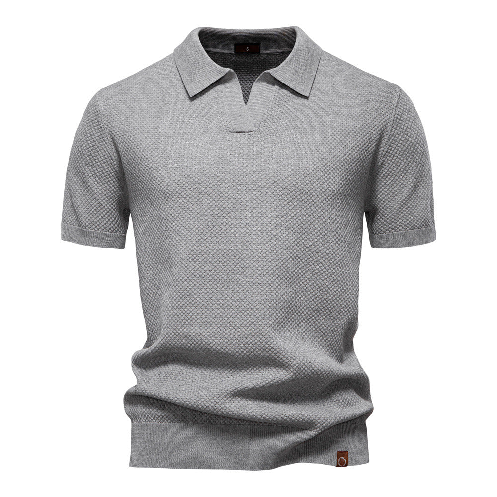 Polo homme moderne, vêtement tendance pour un look décontracté élégant. Chemise polo masculine et stylée.