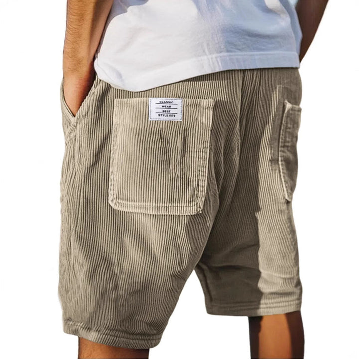 Short femme en velours confortable, idéal pour l'été ou un style décontracté chic. Un pantalon court mode.