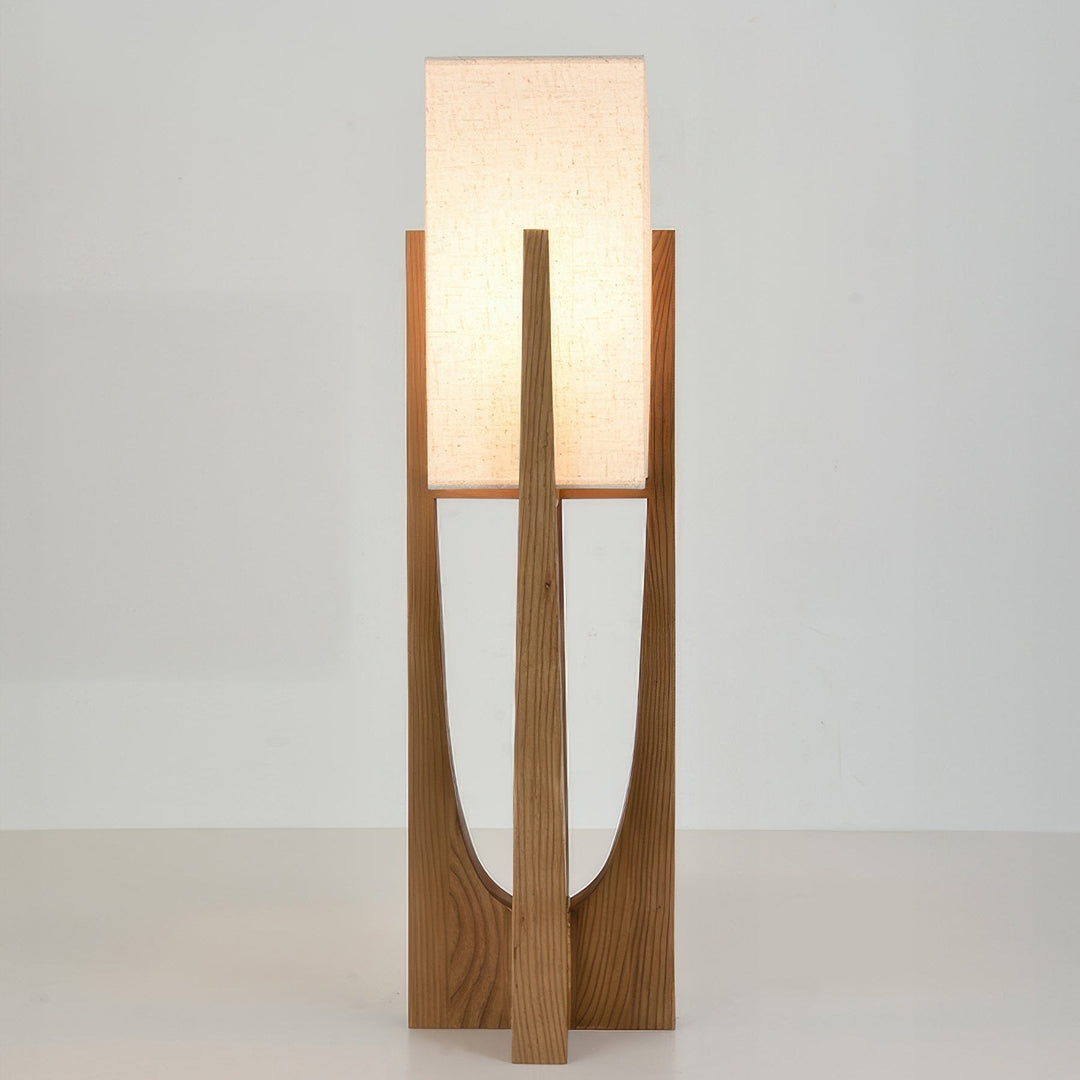 Éclairage design avec cette lampe de sol japonaise, bois et tissu, parfaite pour une décoration intérieure minimaliste.