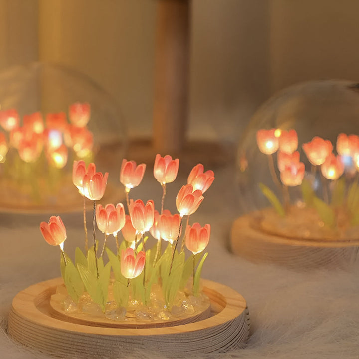 Veilleuse tulipe LED DIY ambiance. Lampe de table fleurie romantique et décorative.