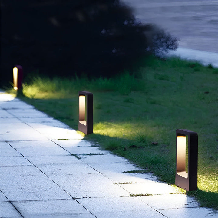 Lampe jardin moderne noire, éclairage LED élégant pour allée, chemin ou patio. Décoration extérieure IP65.