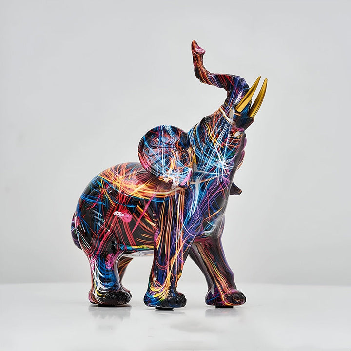 Statue d'éléphant colorée et abstraite, idéale comme cadeau de décoration design pour salon ou chambre.