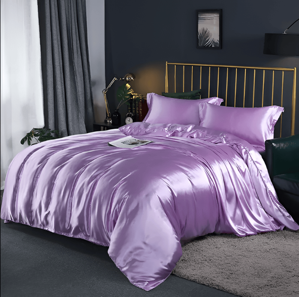 Literie premium: housse de couette en soie de mûrier naturelle et ses taies, chambre.