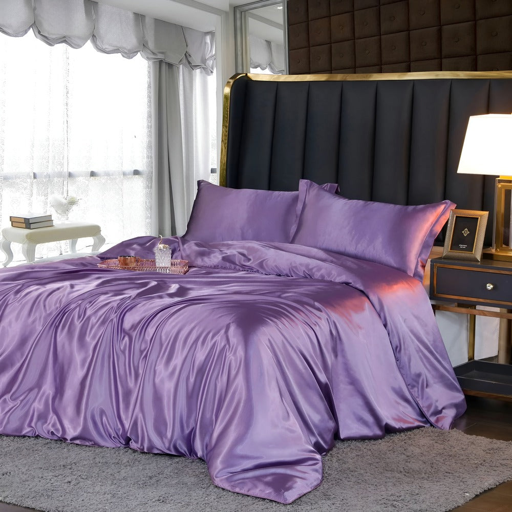 Chambre élégante: literie complète en soie de mûrier, housse de couette et taies.