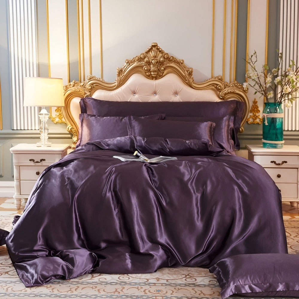 Literie en soie de mûrier: housse de couette et taies pour un sommeil réparateur.