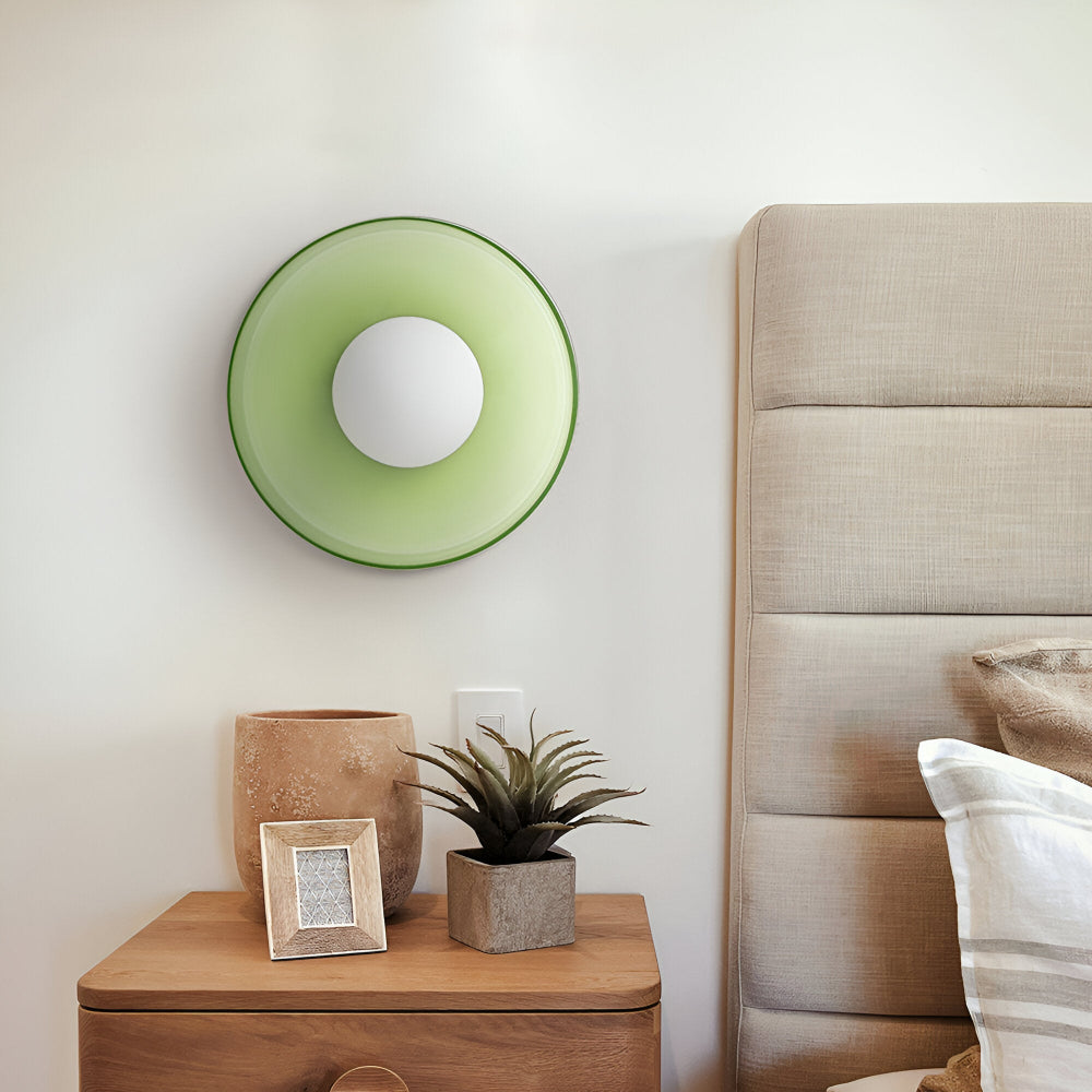 Éclairage LED rond et doux pour salle à manger, style moderne et accueillant.