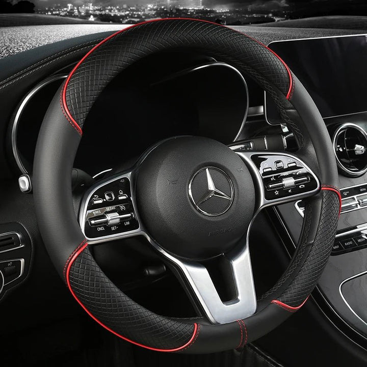 Protection durable et style éclatant: housse de volant 'diamant' pour un intérieur de voiture renouvelé.