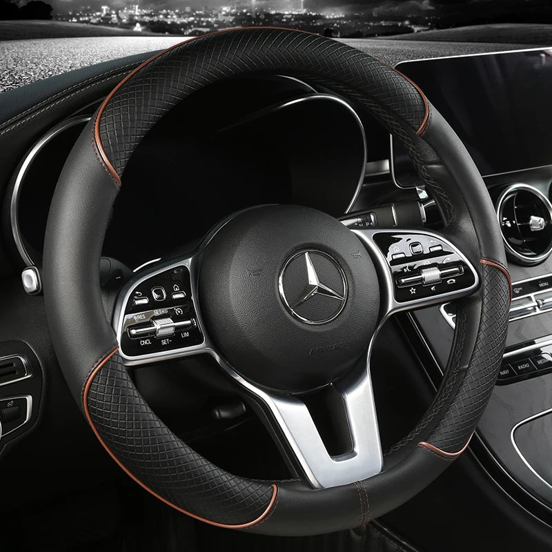 Accessoire voiture tendance: housse de volant 'diamant' pour améliorer le look et la prise en main du volant.