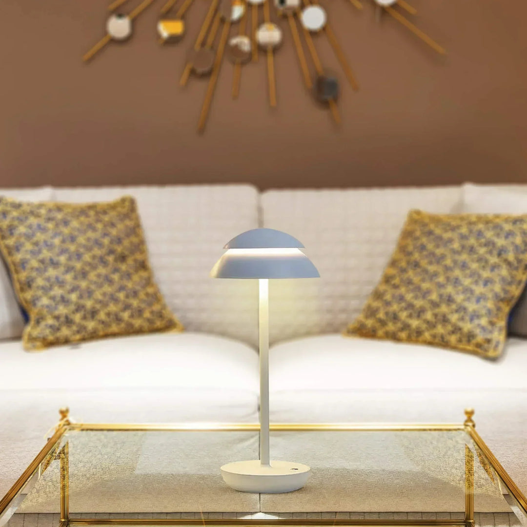 Lampe de chevet sans fil dimmable, design scandinave. En aluminium, éclairage LED doux pour chambre, moderne et fonctionnelle.