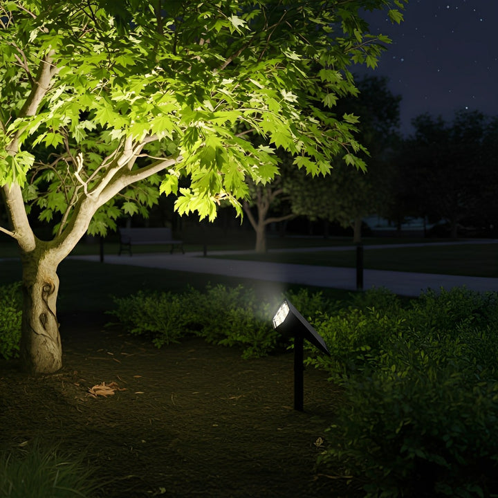 Éclairage extérieur LED solaire polyvalent. Projecteur réglable et étanche IP68 pour jardin, terrasse, cour.