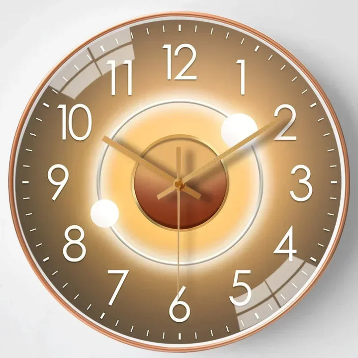 Décoration intérieure élégante: horloge murale ronde avec grands chiffres, design minimaliste et chic.