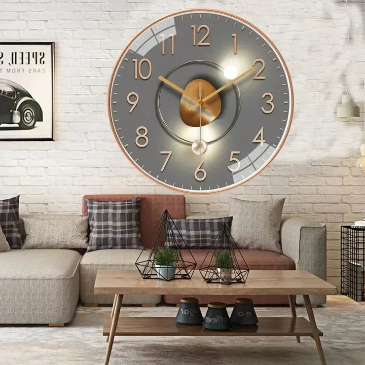 Décoration murale élégante: horloge ronde silencieuse design avec grands chiffres pour intérieur moderne.