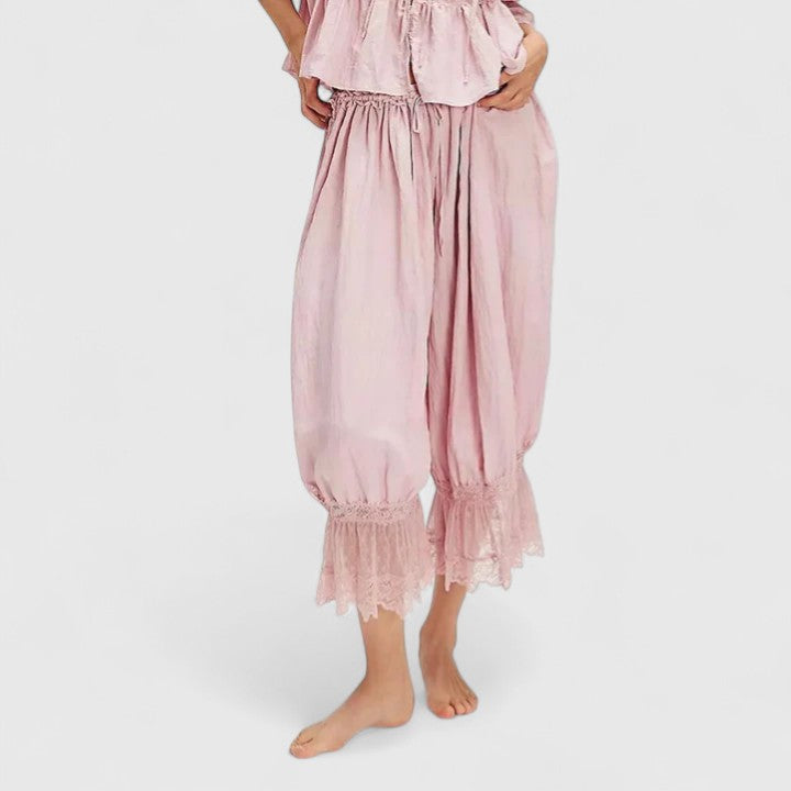 Pantalon femme confortable Winona à patchwork, idéal pour un style décontracté et tendance.