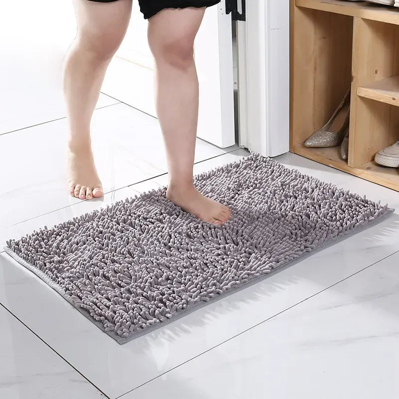 Tapis PawDry en chenille super-absorbante, protège vos sols de l'humidité et saleté de votre chien.