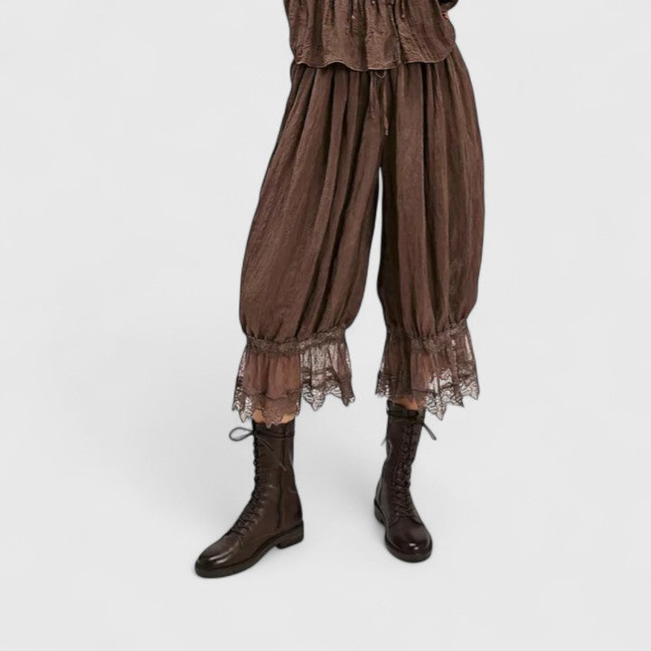 Pantalon femme Winona à patchwork coloré, look tendance et confortable pour l'automne.