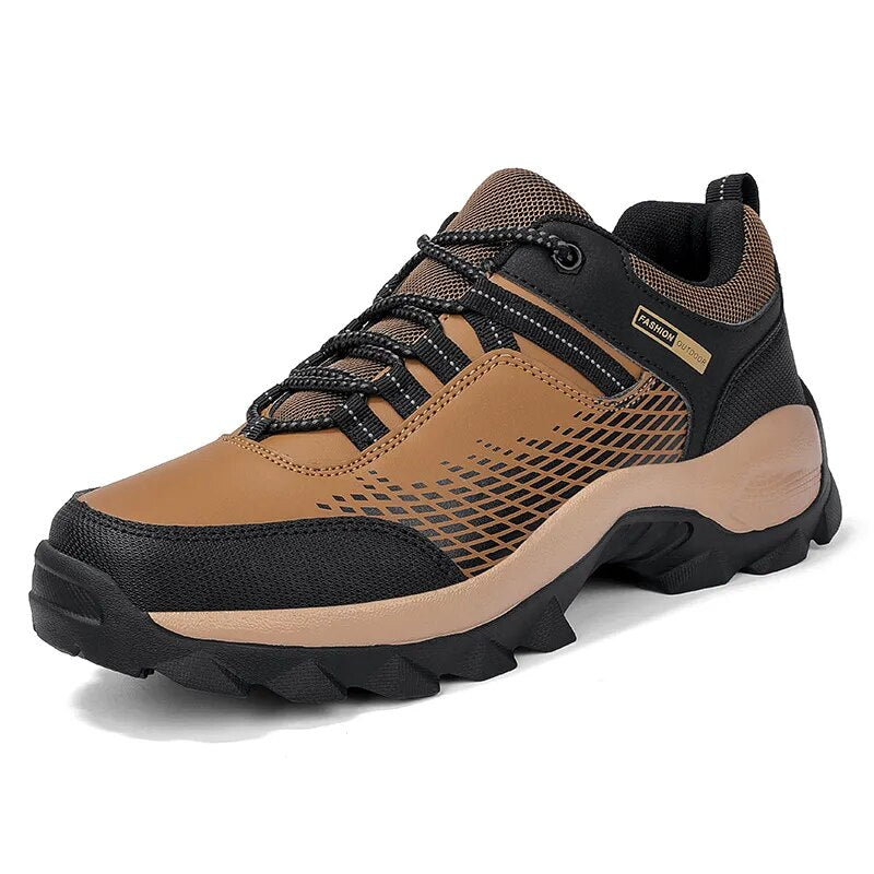 Chaussures de randonnée imperméables pour hommes, confort optimal et adhérence supérieure pour l'aventure en plein air.