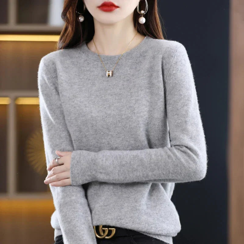 Pull automne/hiver femme, tricot doux et confortable. Style chic, essentiel garde-robe féminin.