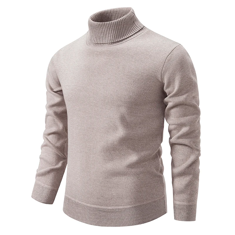 Pull col roulé élégant homme, coupe slim, tricot chaud. Look hivernal chic et confortable pour mode masculine.