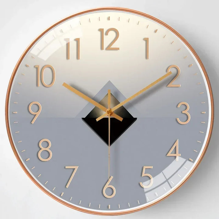 Horloge murale ronde moderne, grands chiffres pour une lecture facile, design élégant pour tout intérieur.