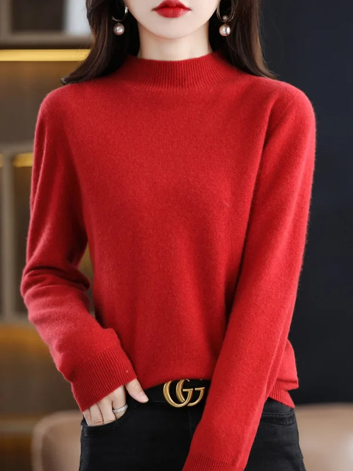 Pull chaud femme, col montant, idéal avec un jean pour un look décontracté chic d'hiver.