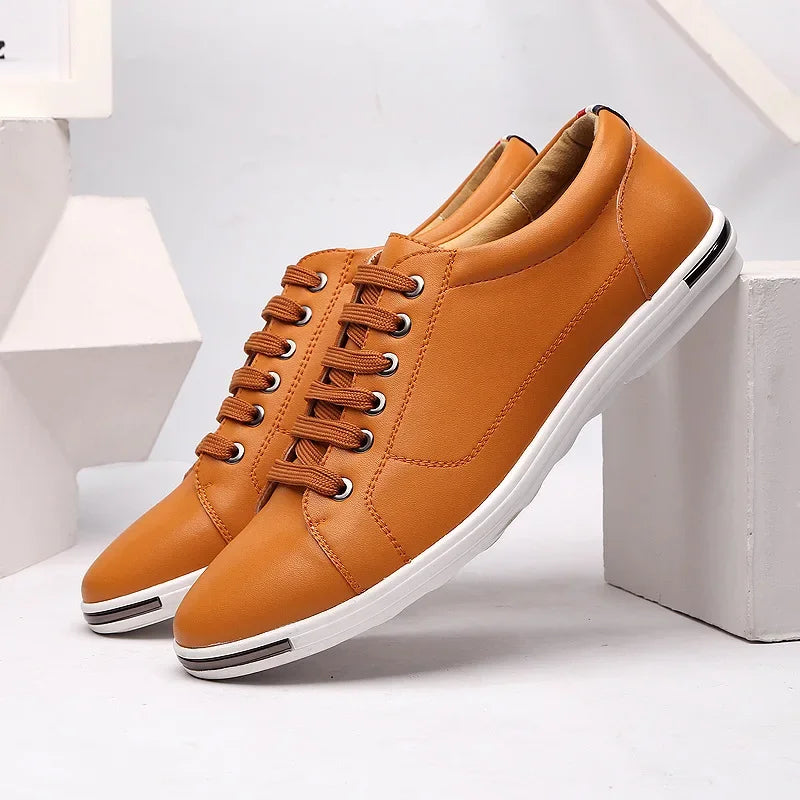 Paire de sneakers homme confortables, robustes et élégantes, pour un look casual urbain résistant.