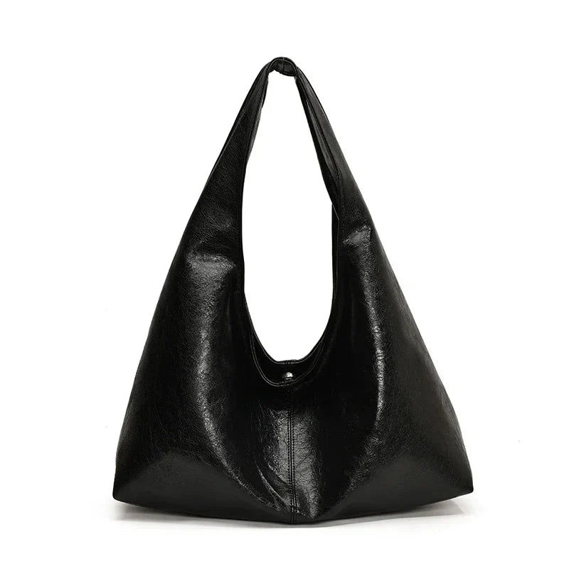 Sac à main hobo bordeaux en similicuir, design slouchy, ultra confortable et chic.