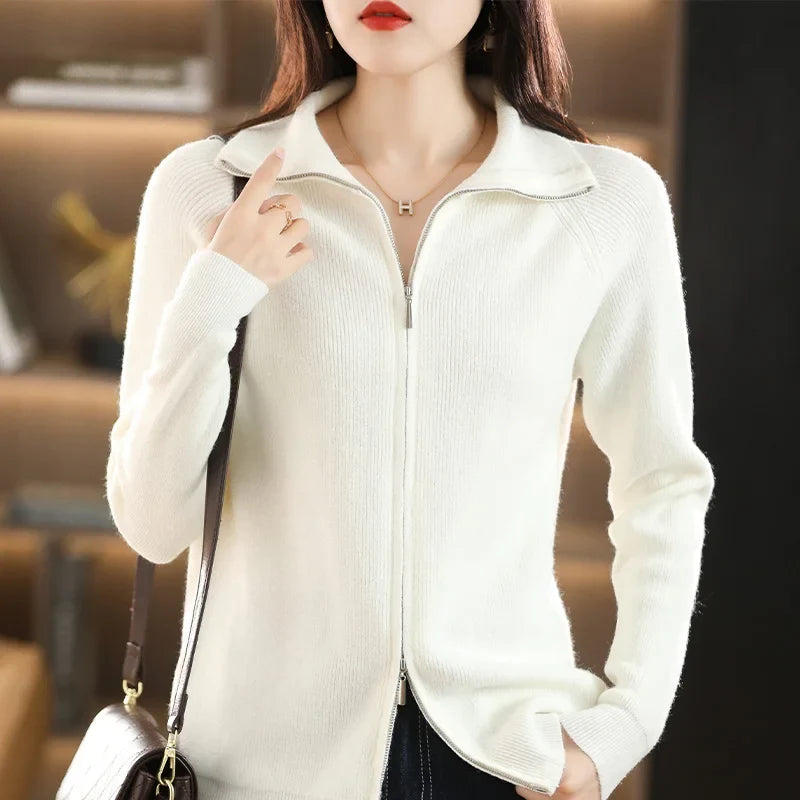 Cardigan femme polyvalent à double fermeture éclair, texture douce, parfait pour un style automne-hiver décontracté.