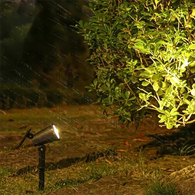 Projecteur de jardin solaire LED autonome et étanche, idéal pour un éclairage extérieur dimmable de votre espace vert.