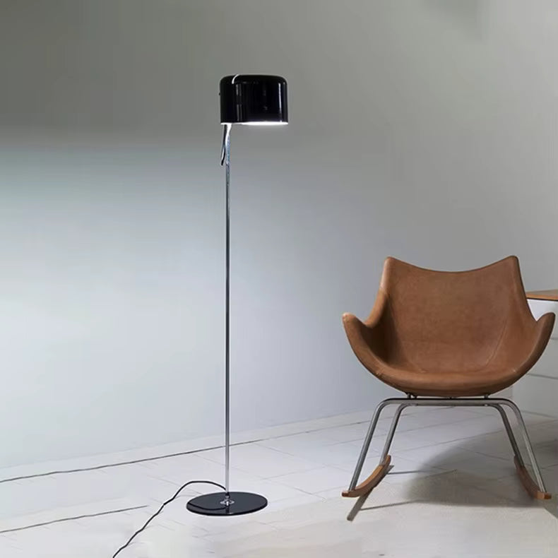 Éclairage de sol flexible, lampadaire blanc moderne, idéal pour un design intérieur soigné.